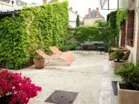 Les crépinières Hotels near Maison Picassiette