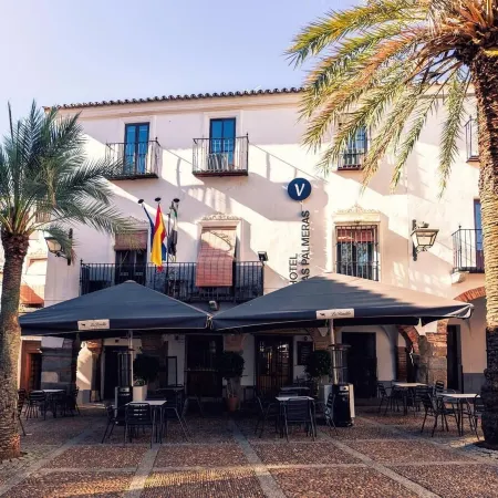 Hotel Las Palmeras by Vivere Stays
