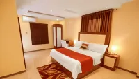 Double M Exquisite Suites and Lounge Hotels near Dream World Africana