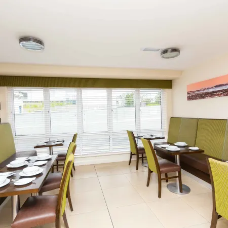 Strandhill Lodge and Suites Boutique Hotel