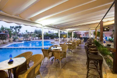 Hotel Alba Seleqtta Hotels near Hiper Garden Center Sa Bòvila