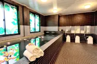 GRAND PARK HOTEL PANEX　CHIBA Hotels in Yotsukaido