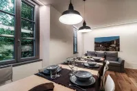 Just in Front - by Myhomeincomo Hotel di Cernobbio