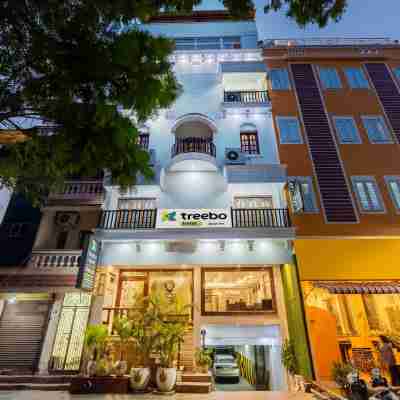 Treebo Grace Inn, 3 Min Walk from Promenade Beach Hotel Exterior