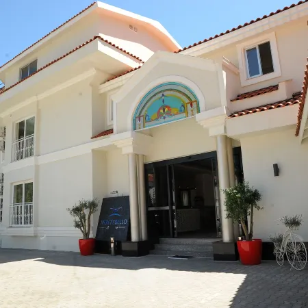Montebello Deluxe Hotel