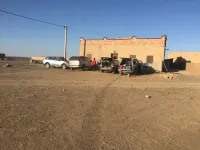 Zaid House - parking