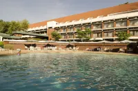 Sunbird Capital - Rooftop Pools