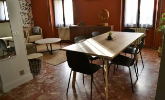 Tres Puentes Anguiano Apartamentos y Hostal