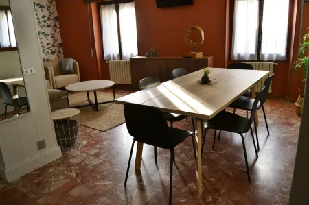 Tres Puentes Anguiano Apartamentos y Hostal Отели в г. La Rioja Province