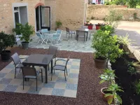 Au Foudre du Bazois Hotels in Nievre