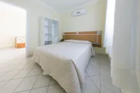 Bombinhas Praia Apart Hotel - Unidade Rua Corrupião Hôtels à : Bombinhas