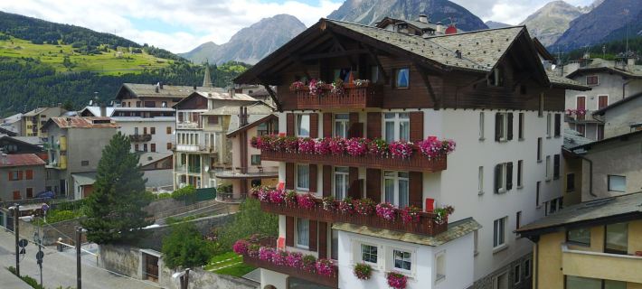 Meublè Garnì Della Contea Hotels in Bormio