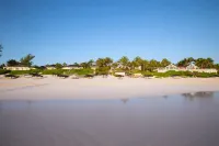 Coral Sands Hotel - شاطئ