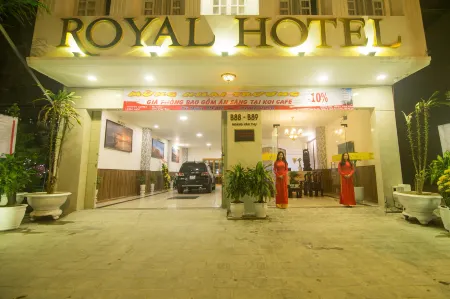 Hotel Royal Отели в г. Туихоа