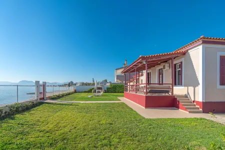 Costa Vasia Suites & Apartments