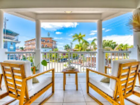 Tropical Suites Hotel โรงแรมในโบกาสเดลโตโร