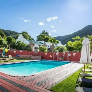 Old Mill Lodge, Seasonal Working Ostrich Farm & Restaurant, Oudtshoorn