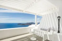 Lilium Santorini Hotel