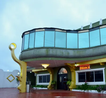 Executive Inn Отели в г. Грэйтер Монровия