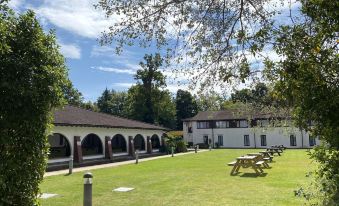 Europa Gatwick Hotel & Spa
