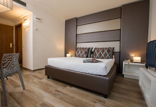 토스카나 앰배서더