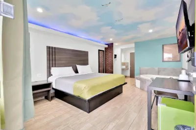 Exclusivo Inn and Suites Hotels near Trader Joe's