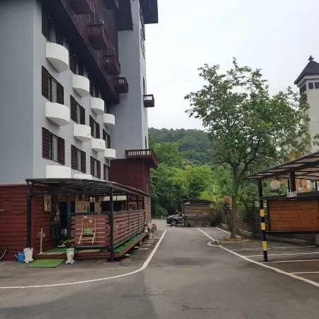 Garden Hotel