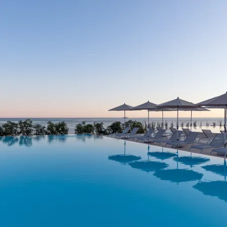 Maistra Select Amarin Resort