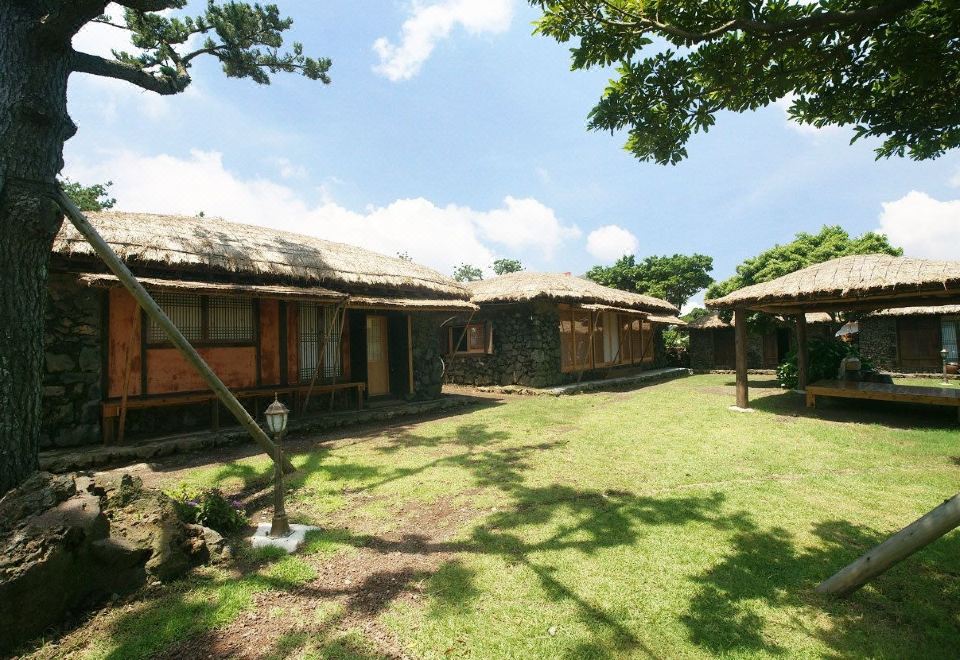 3. 찬이네 초가집 ..