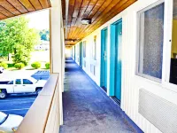 Flagship Inn & Suites Hotels in Groton