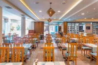 Mediterranean Resort - breakfast