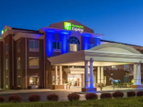 ホリデイ イン エクスプレス & スイーツ レキシントン ダウンタウン エリア-キーンランド by IHG レキシントンのホテル