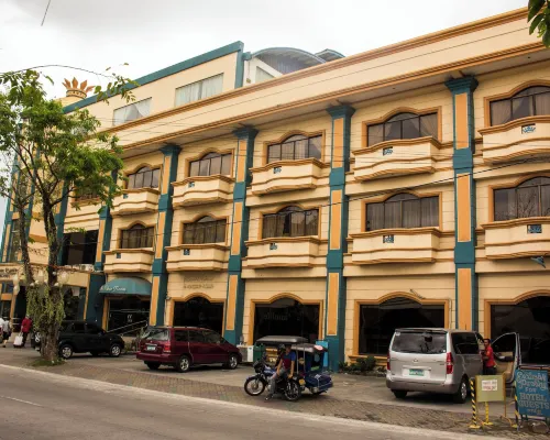 Crown Royale Hotel Các khách sạn ở Bataan