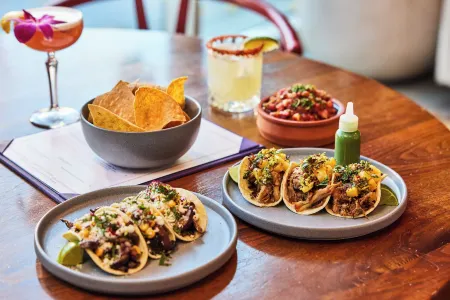 The Envoy Hotel, Autograph Collection Отели рядом со станцией Станция Back Bay (BBY)