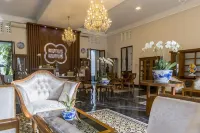 Clemmie Huis Jogja Hotels in Gondokusuman