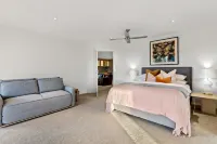 Sunset View Luxury 4 Bedrooms With Sauna Hotels in Mount Martha