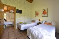 Piscina en Casa Rural Con Encanto El Puentuco Una de las Casas Mas Valoradas de Cantabria Hotels in Pas - Miera