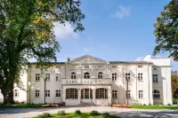 Kasztanowy Pałac Hotels in Swadzim