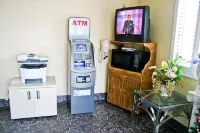 La Mirage Inn LAX Airport