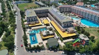 Crystal de Luxe Resort & Spa - All Inclusive Hotels near Ayışığı Parkı