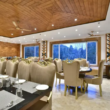 Ark Holiday Inn by Dls Hotels