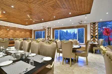 Ark Holiday Inn by Dls Hotels