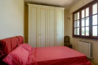 Room in Villa - Room on the Hill with Garden and Sea View