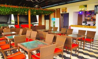 V City Lodge Hotel and Suites