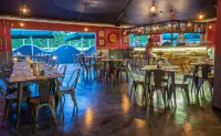 Coconut Court Beach Hotel - breakfast