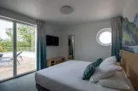 Shana Hôtel et Résidence, The Originals Relais - 주차장
