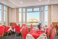 The Sandringham Hotel - bar