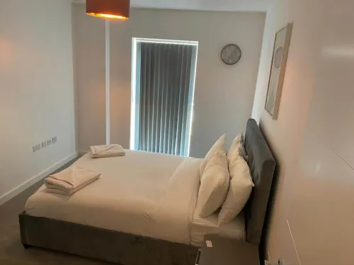 Inviting 4-Bed Apartment in Dartford Hotels in Dartford