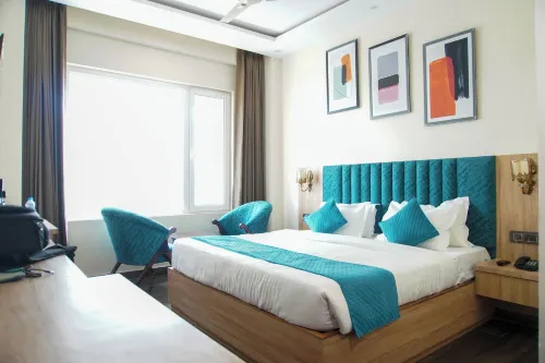 Hotel W Grand - A Boutique Hotel فنادق في Haridwar