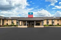 SureStay Plus Hotel by Best Western McGuire AFB Jackson ウィルミントン大学 - ジョイント・ベース・マクガイル＝ディックス＝レイクハースト周辺のホテル